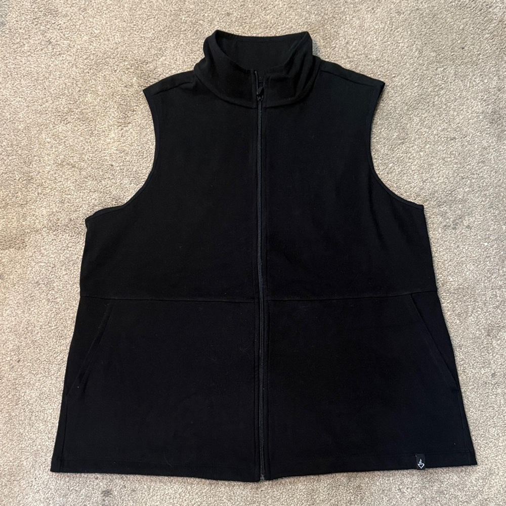 Happy Camper By Torrid Black Lightweight Fleece Full Zip Vest Size 2